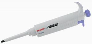 使用微量吸液管分配SU-8光刻膠 使用微量吸液管分配SU-8光刻膠